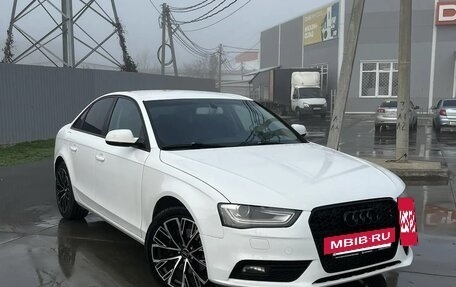 Audi A4, 2012 год, 1 099 000 рублей, 6 фотография