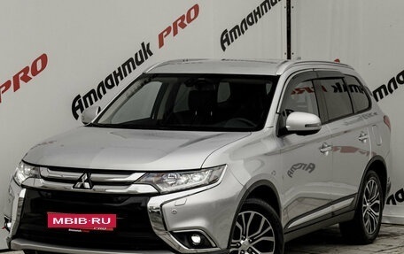 Mitsubishi Outlander III рестайлинг 3, 2018 год, 2 385 000 рублей, 2 фотография