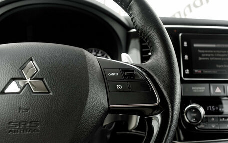 Mitsubishi Outlander III рестайлинг 3, 2018 год, 2 385 000 рублей, 17 фотография