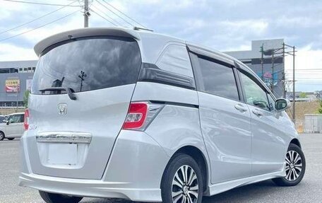 Honda Freed I, 2015 год, 848 000 рублей, 4 фотография