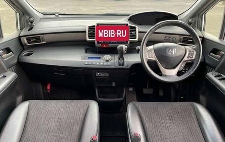 Honda Freed I, 2015 год, 848 000 рублей, 7 фотография