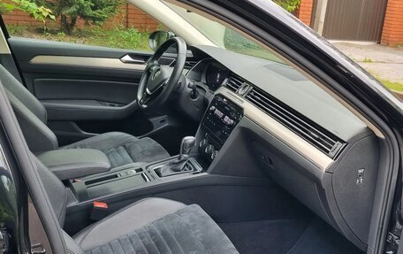 Volkswagen Passat B8 рестайлинг, 2019 год, 2 210 000 рублей, 16 фотография