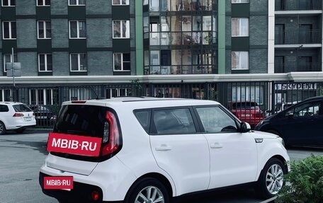 KIA Soul II рестайлинг, 2017 год, 1 000 000 рублей, 3 фотография