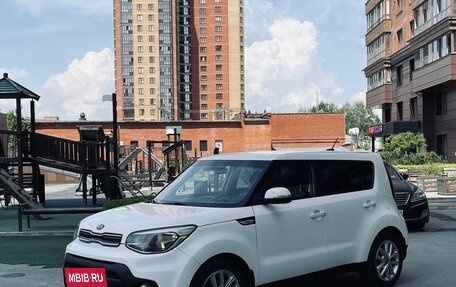 KIA Soul II рестайлинг, 2017 год, 1 000 000 рублей, 7 фотография