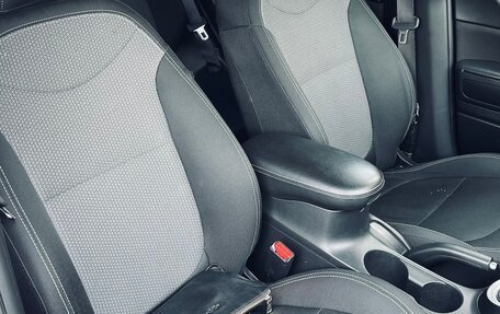 KIA Soul II рестайлинг, 2017 год, 1 000 000 рублей, 22 фотография