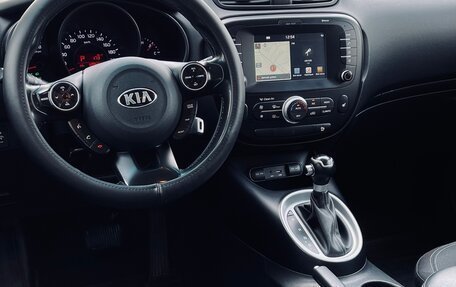 KIA Soul II рестайлинг, 2017 год, 1 000 000 рублей, 19 фотография