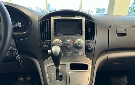 Hyundai Grand Starex Grand Starex I рестайлинг 2, 2011 год, 1 645 000 рублей, 12 фотография
