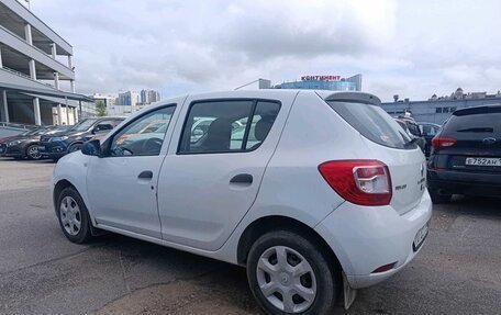 Renault Sandero II рестайлинг, 2015 год, 549 000 рублей, 2 фотография