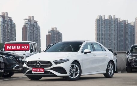 Mercedes-Benz A-Класс, 2023 год, 2 100 000 рублей, 1 фотография