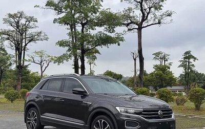 Volkswagen T-Roc I, 2022 год, 1 420 000 рублей, 1 фотография