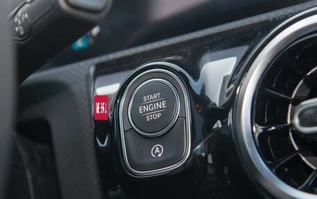 Mercedes-Benz A-Класс, 2023 год, 2 100 000 рублей, 22 фотография