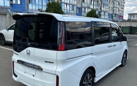 Honda Stepwgn IV, 2016 год, 1 530 000 рублей, 6 фотография