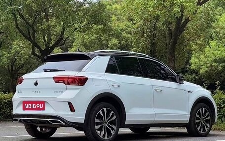 Volkswagen T-Roc I, 2022 год, 1 390 000 рублей, 6 фотография