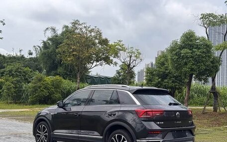 Volkswagen T-Roc I, 2022 год, 1 420 000 рублей, 4 фотография