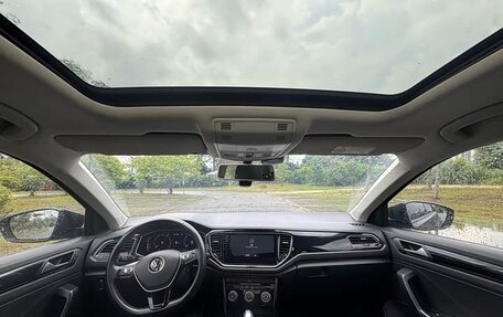 Volkswagen T-Roc I, 2022 год, 1 420 000 рублей, 7 фотография
