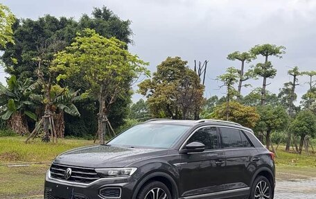 Volkswagen T-Roc I, 2022 год, 1 420 000 рублей, 3 фотография