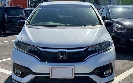 Honda Fit III, 2019 год, 884 000 рублей, 2 фотография