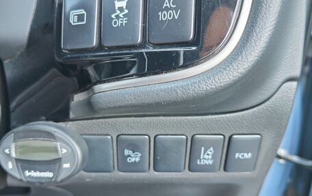 Mitsubishi Outlander III рестайлинг 3, 2014 год, 2 100 000 рублей, 13 фотография