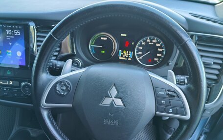 Mitsubishi Outlander III рестайлинг 3, 2014 год, 2 100 000 рублей, 14 фотография