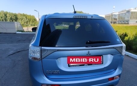 Mitsubishi Outlander III рестайлинг 3, 2014 год, 2 100 000 рублей, 4 фотография