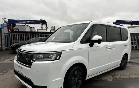 Honda Stepwgn, 2023 год, 2 530 000 рублей, 2 фотография