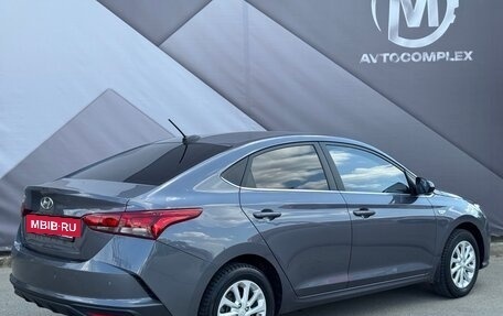 Hyundai Solaris II рестайлинг, 2021 год, 1 699 000 рублей, 3 фотография