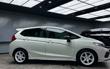 Honda Jazz III рестайлинг, 2019 год, 1 780 000 рублей, 2 фотография