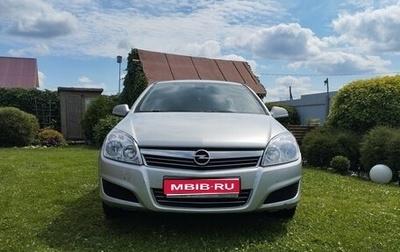 Opel Astra H, 2011 год, 370 000 рублей, 1 фотография