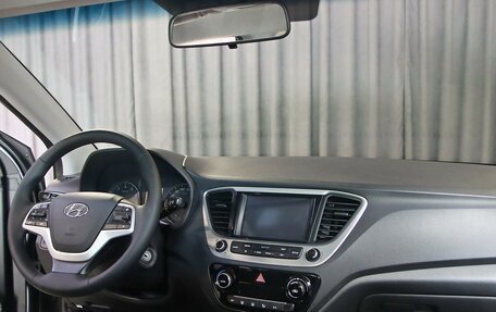 Hyundai Solaris II рестайлинг, 2017 год, 1 049 000 рублей, 5 фотография