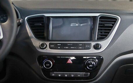 Hyundai Solaris II рестайлинг, 2017 год, 1 049 000 рублей, 10 фотография