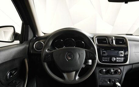 Renault Logan II, 2018 год, 579 000 рублей, 18 фотография