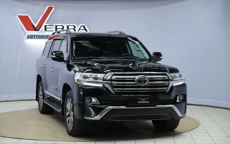 Toyota Land Cruiser 200, 2016 год, 6 750 000 рублей, 3 фотография