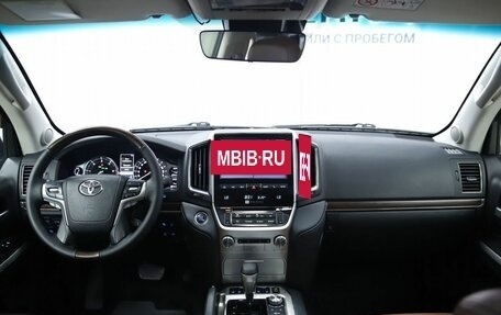 Toyota Land Cruiser 200, 2016 год, 6 750 000 рублей, 13 фотография