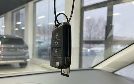 Volkswagen Touran III, 2021 год, 2 181 000 рублей, 18 фотография