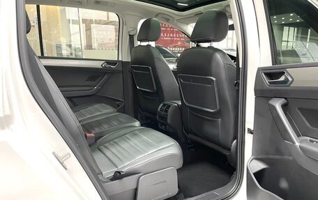 Volkswagen Touran III, 2021 год, 2 181 000 рублей, 14 фотография