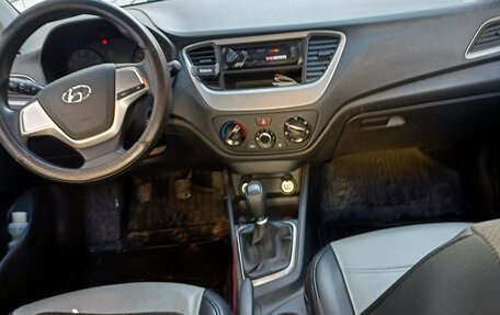 Hyundai Solaris II рестайлинг, 2018 год, 1 550 000 рублей, 3 фотография