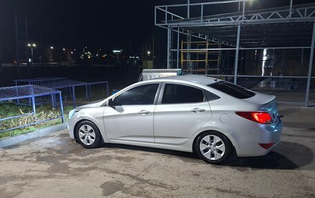 Hyundai Solaris II рестайлинг, 2016 год, 950 000 рублей, 3 фотография