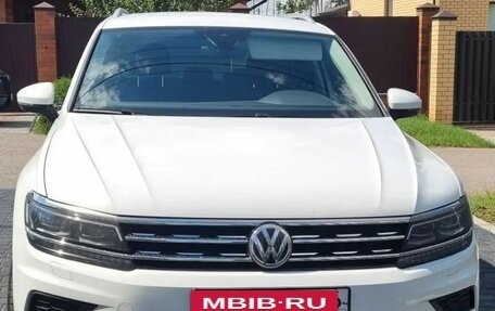 Volkswagen Tiguan II, 2020 год, 2 550 000 рублей, 2 фотография