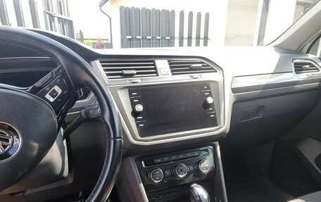 Volkswagen Tiguan II, 2020 год, 2 550 000 рублей, 8 фотография