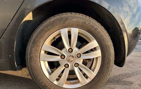 KIA Venga I, 2014 год, 1 050 000 рублей, 24 фотография