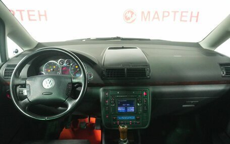 Volkswagen Sharan I рестайлинг, 2006 год, 450 000 рублей, 15 фотография