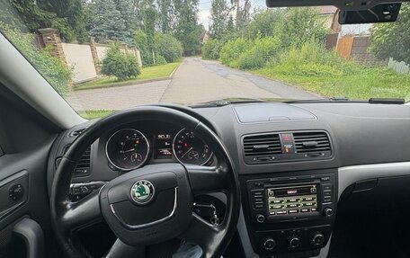 Skoda Yeti I рестайлинг, 2010 год, 650 000 рублей, 21 фотография