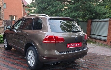 Volkswagen Touareg III, 2012 год, 2 960 000 рублей, 4 фотография