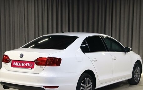 Volkswagen Jetta VI, 2014 год, 949 000 рублей, 2 фотография