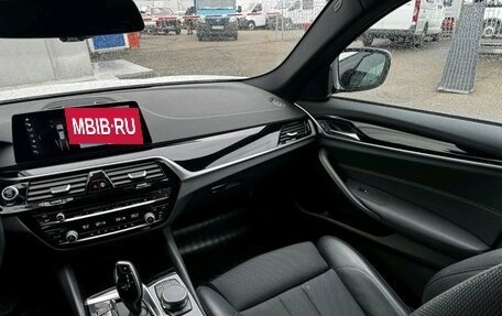 BMW 5 серия, 2018 год, 2 650 000 рублей, 10 фотография