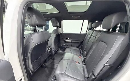 Mercedes-Benz GLB, 2022 год, 2 140 000 рублей, 14 фотография
