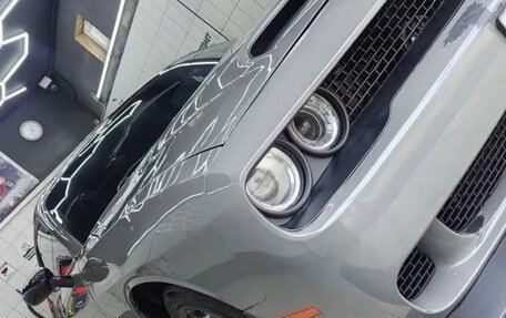 Dodge Challenger III рестайлинг 2, 2016 год, 2 270 000 рублей, 1 фотография
