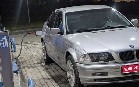 BMW 3 серия, 2001 год, 425 000 рублей, 1 фотография