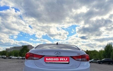 Hyundai Avante, 2011 год, 850 000 рублей, 3 фотография