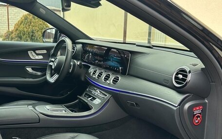 Mercedes-Benz E-Класс, 2021 год, 5 500 000 рублей, 16 фотография